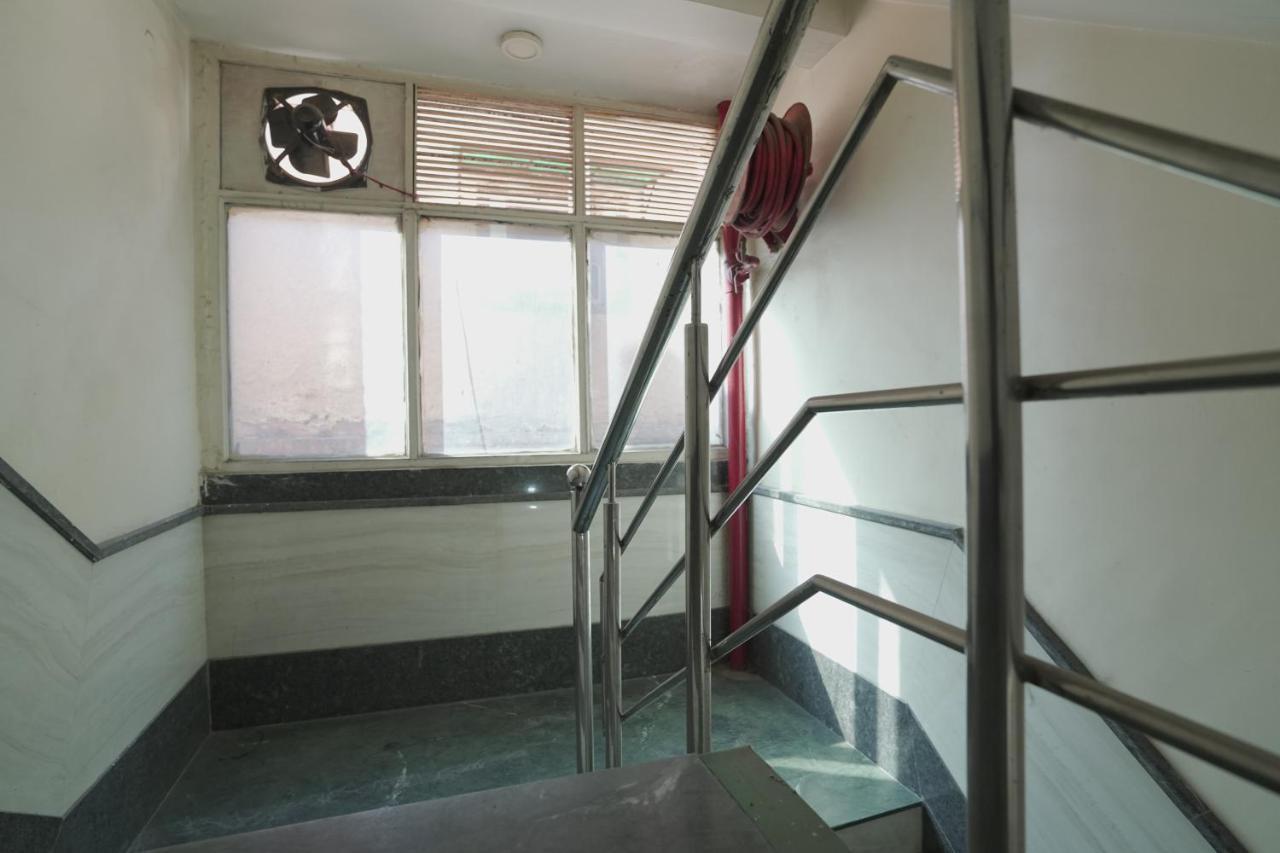 Hotel Leo Continental New Delhi Extérieur photo