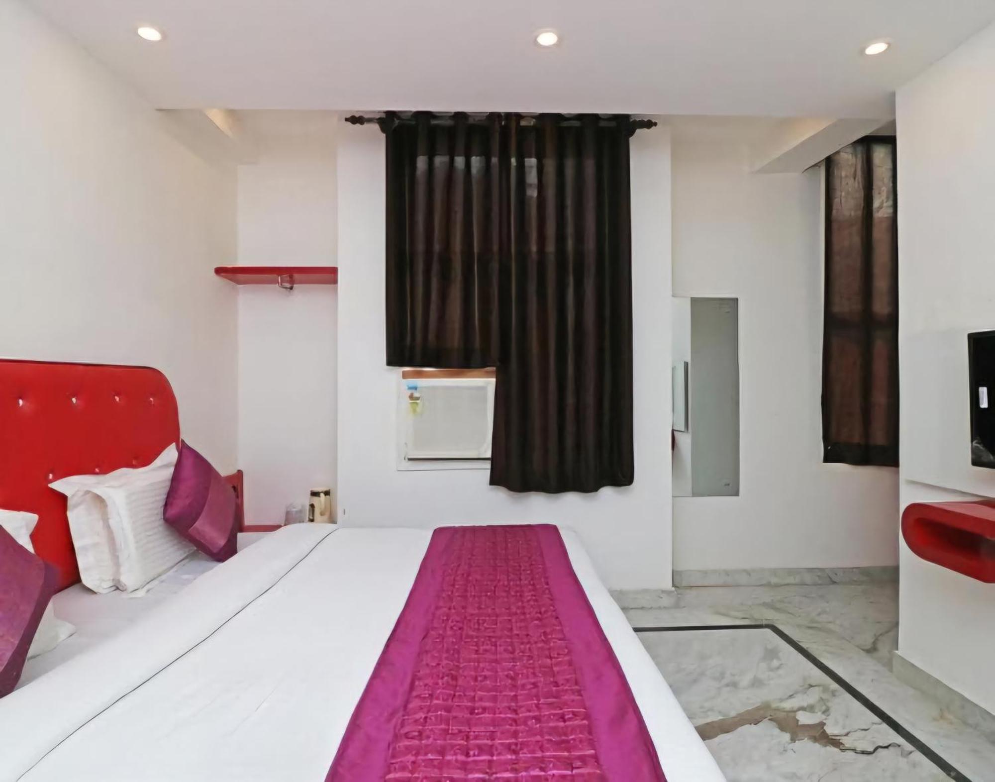 Hotel Leo Continental New Delhi Extérieur photo