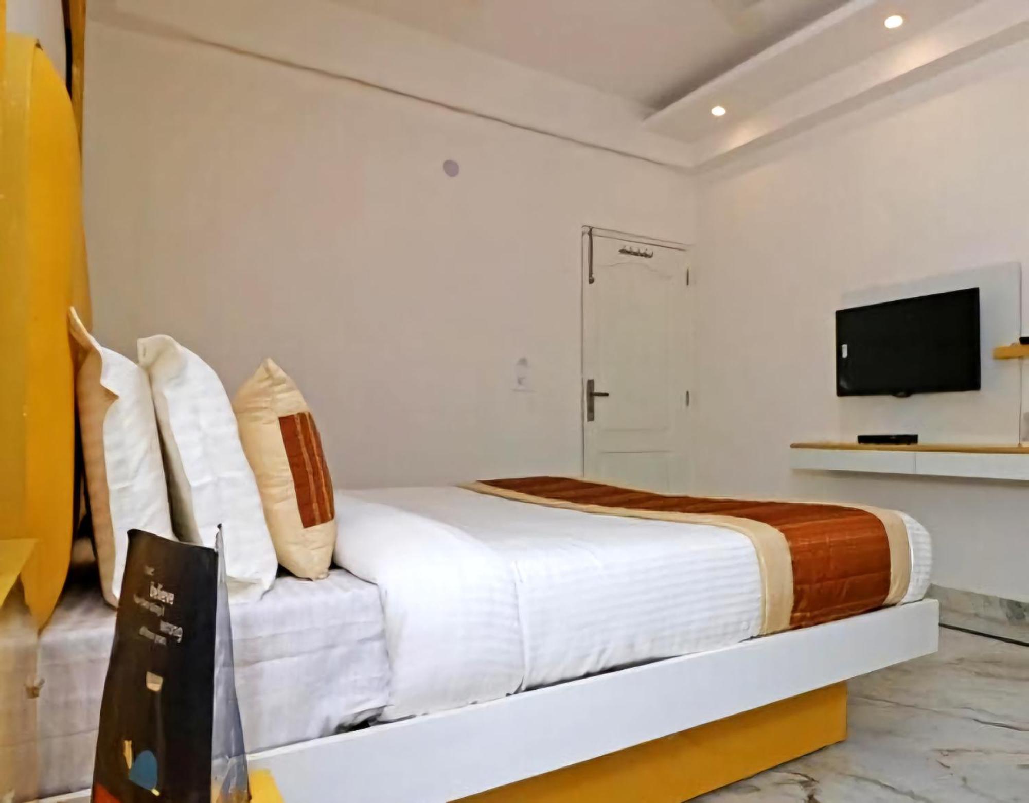 Hotel Leo Continental New Delhi Extérieur photo