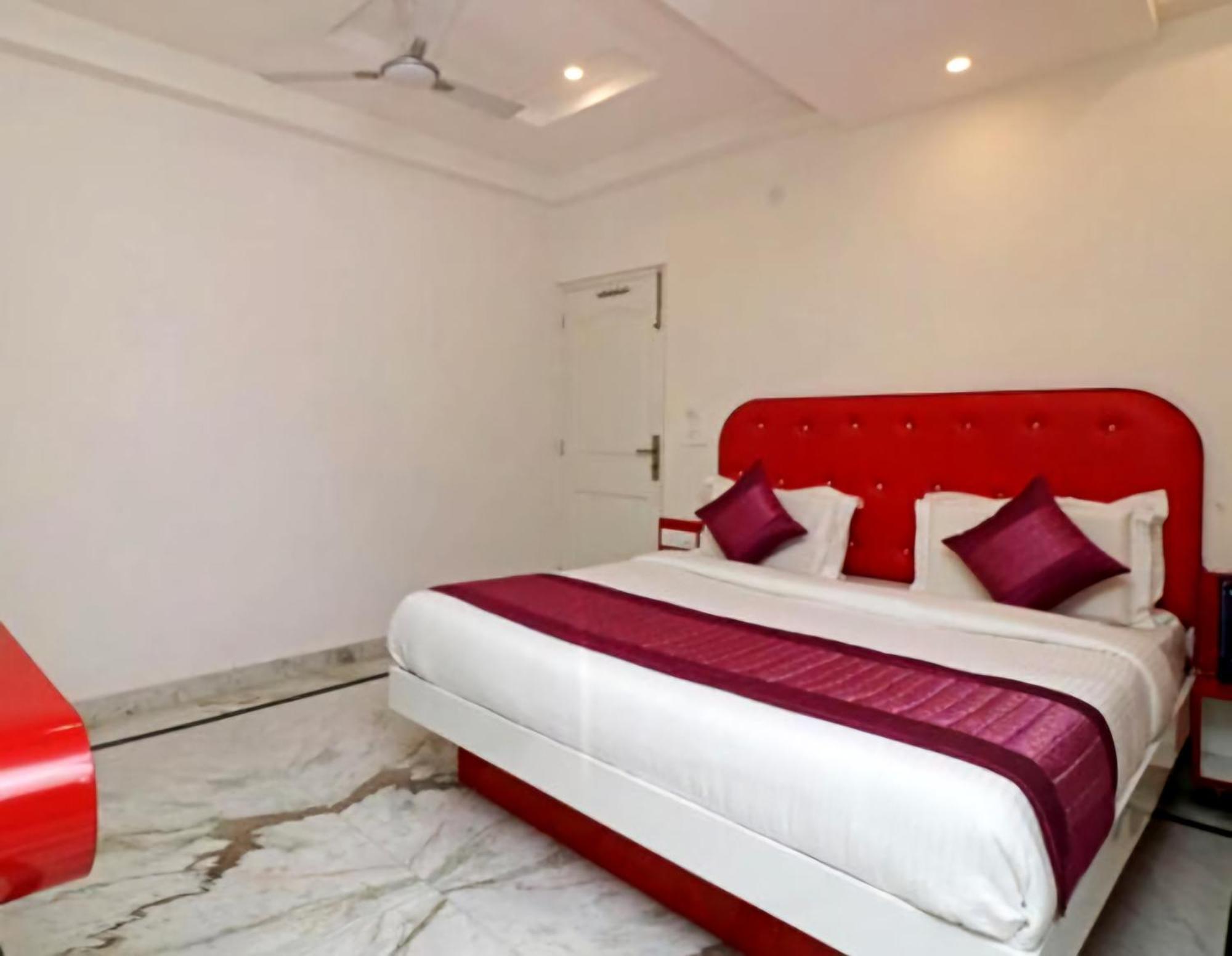Hotel Leo Continental New Delhi Extérieur photo