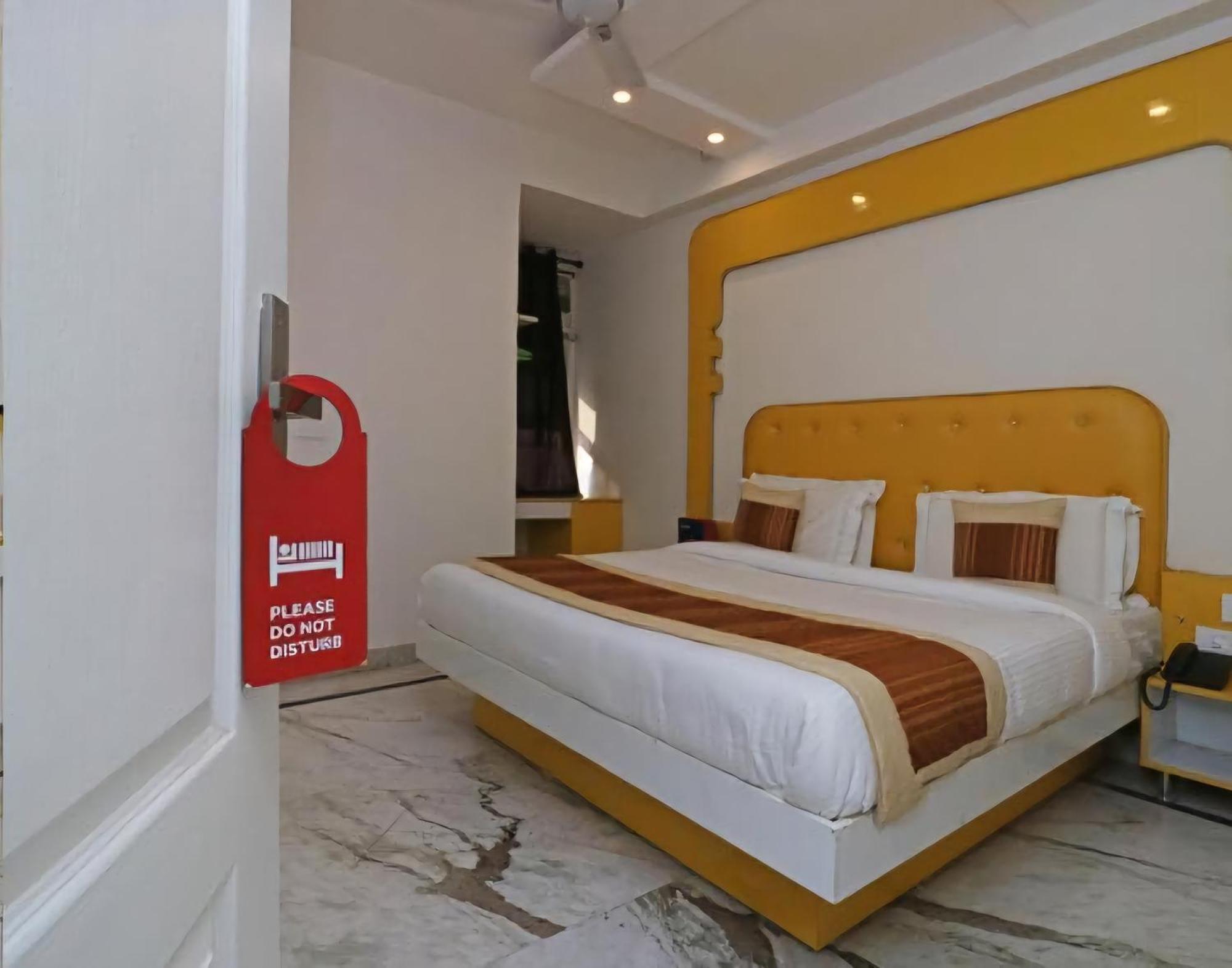Hotel Leo Continental New Delhi Extérieur photo