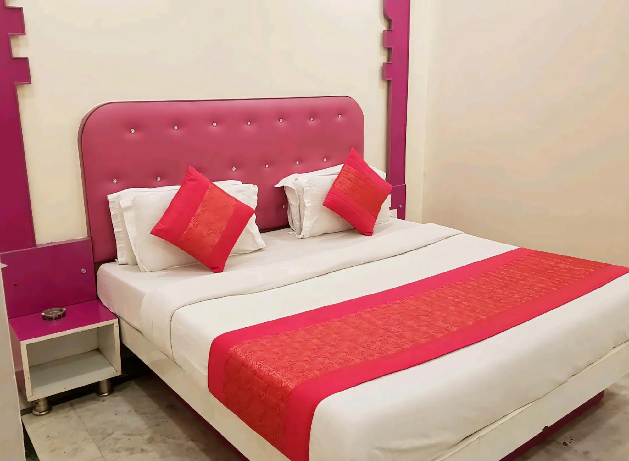 Hotel Leo Continental New Delhi Extérieur photo