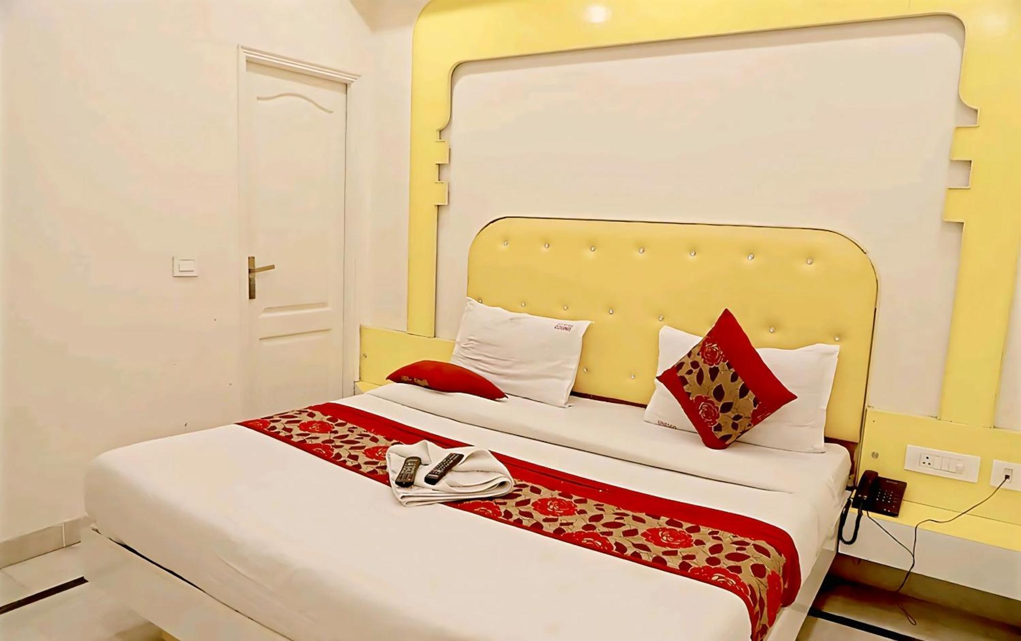 Hotel Leo Continental New Delhi Extérieur photo