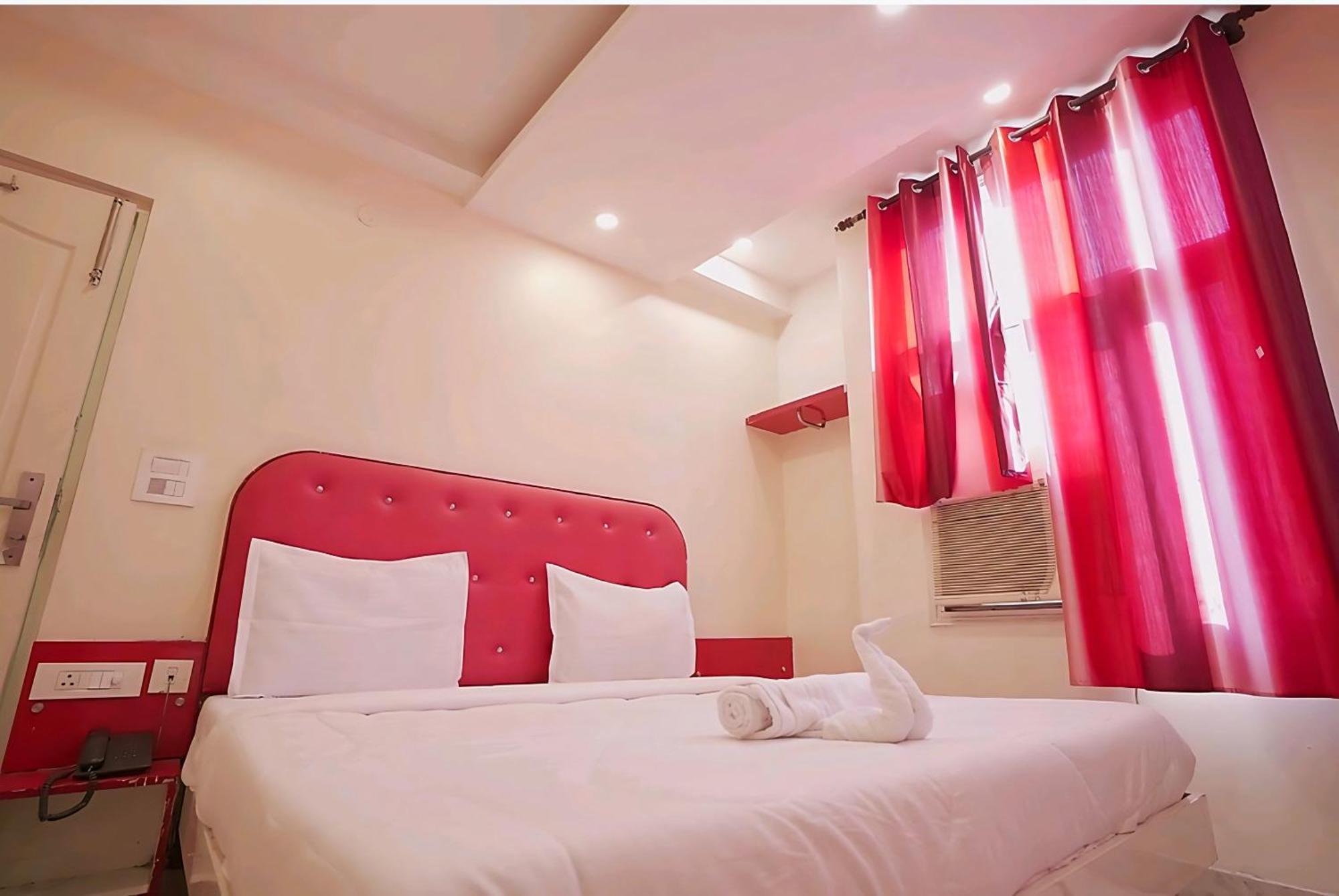 Hotel Leo Continental New Delhi Extérieur photo