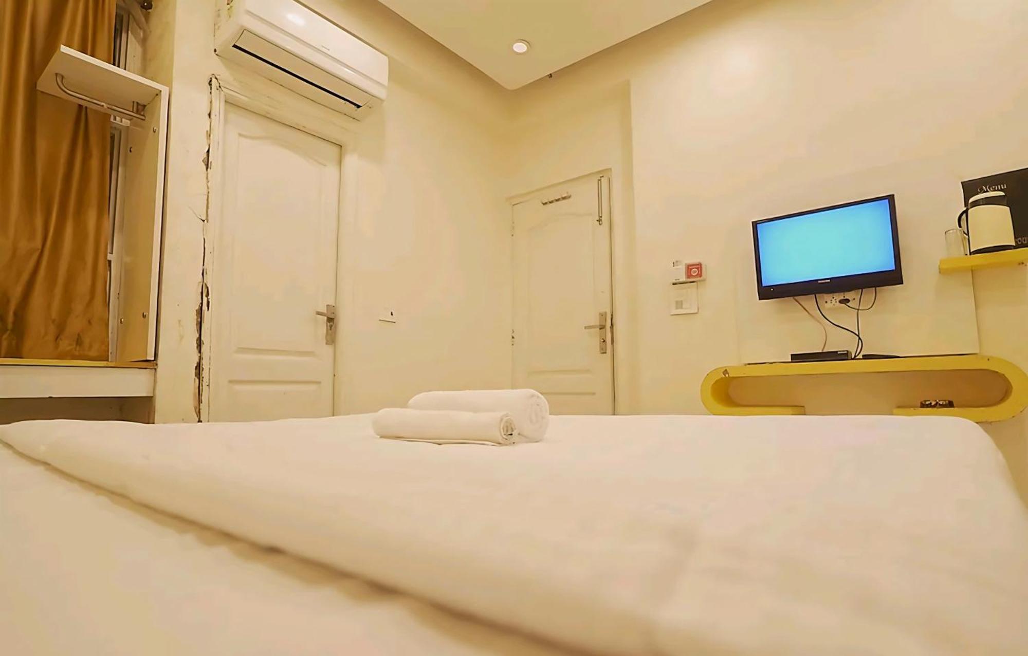 Hotel Leo Continental New Delhi Extérieur photo
