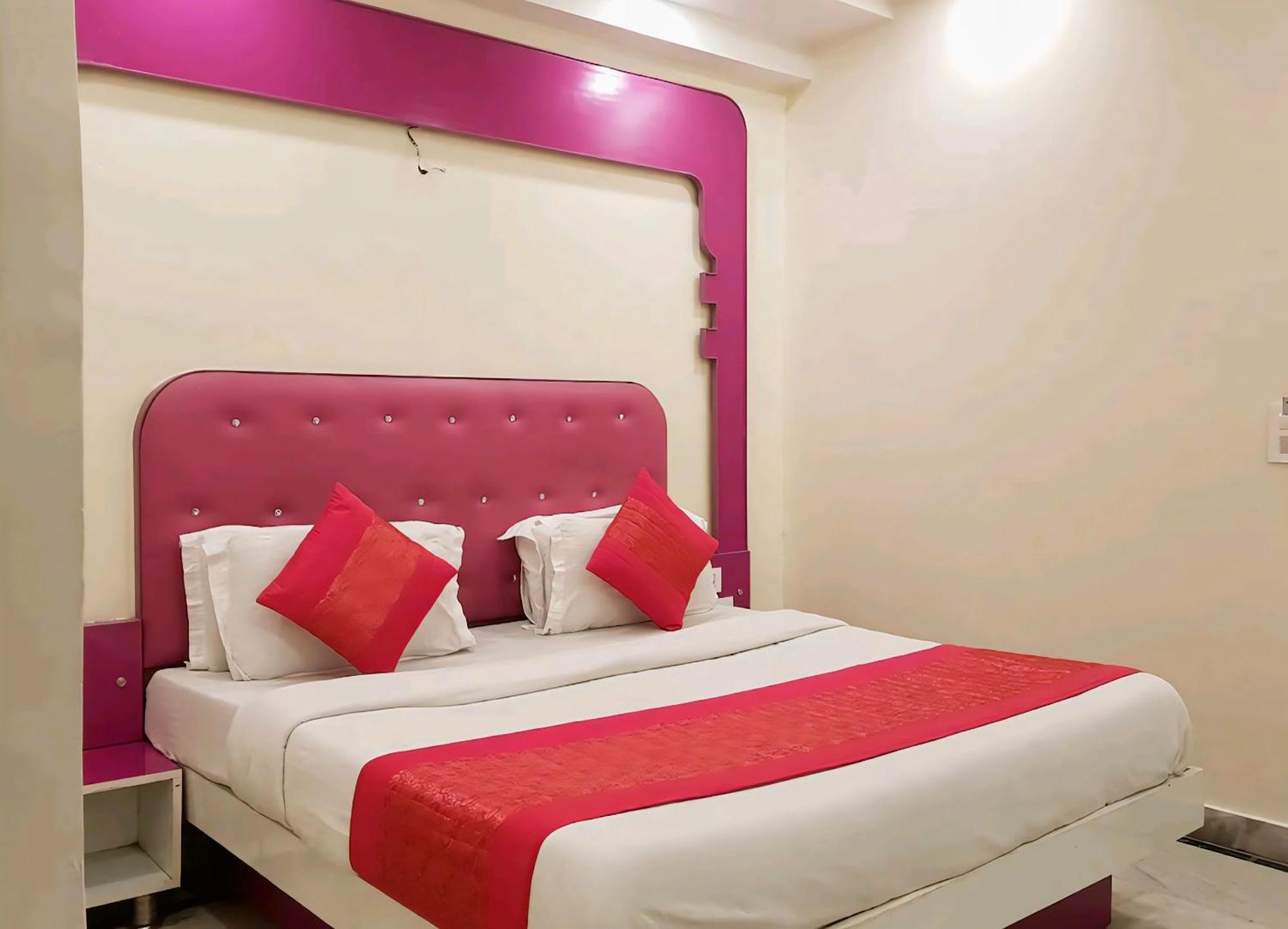 Hotel Leo Continental New Delhi Extérieur photo