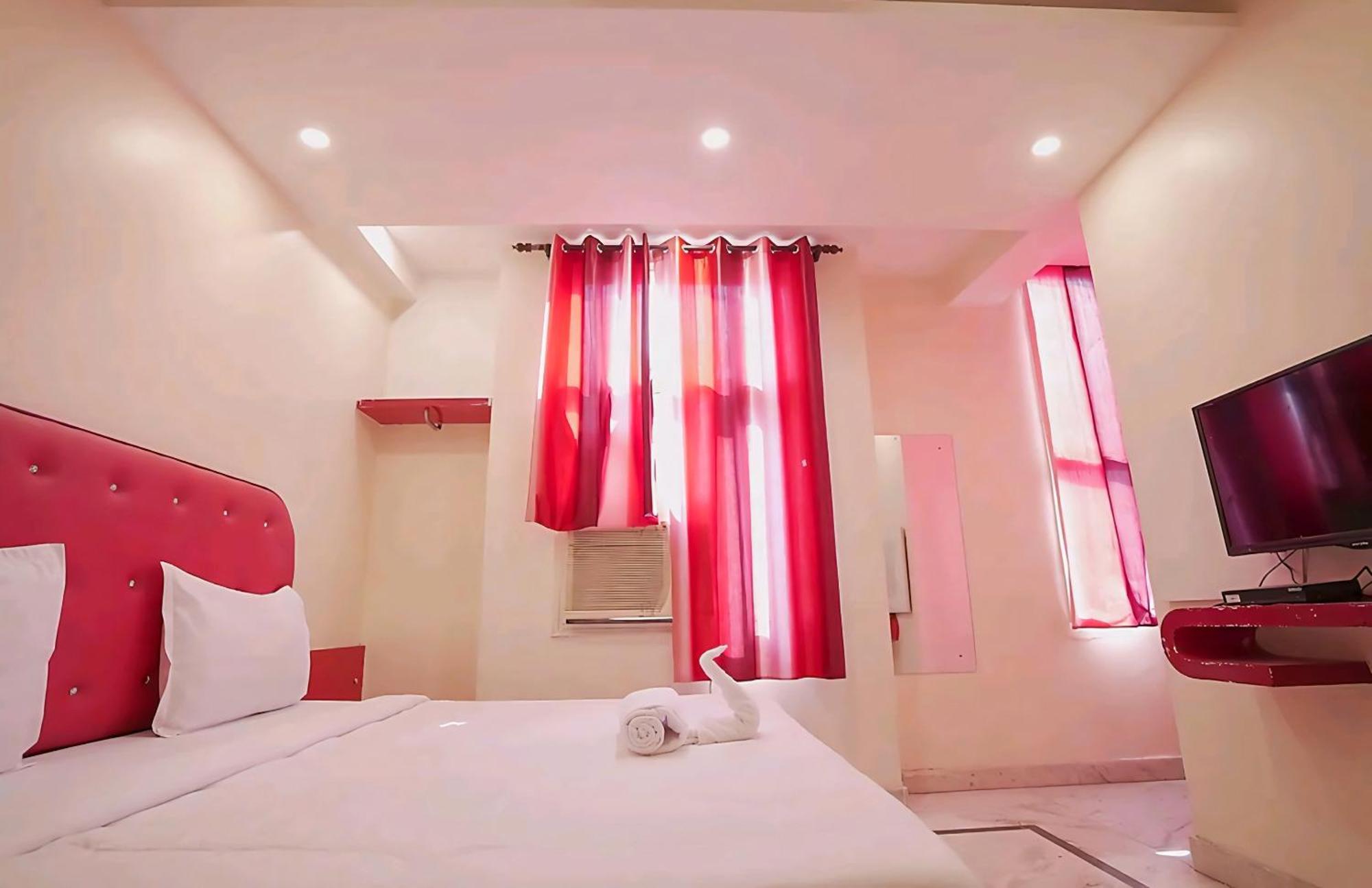 Hotel Leo Continental New Delhi Extérieur photo