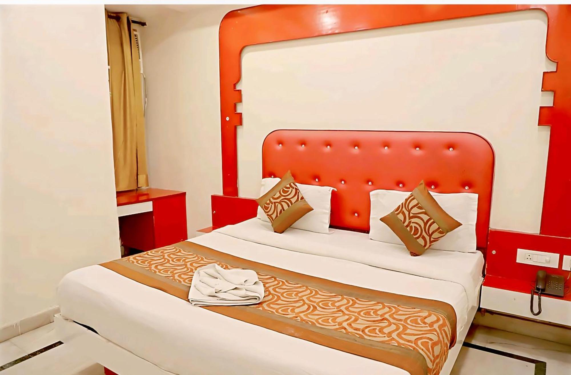 Hotel Leo Continental New Delhi Extérieur photo