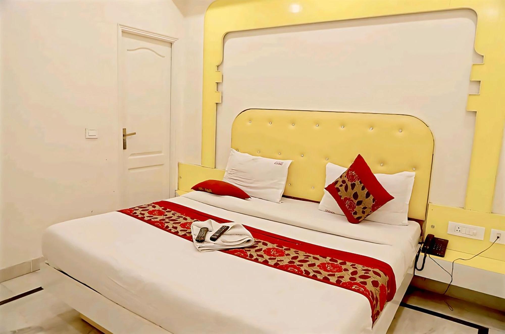 Hotel Leo Continental New Delhi Extérieur photo