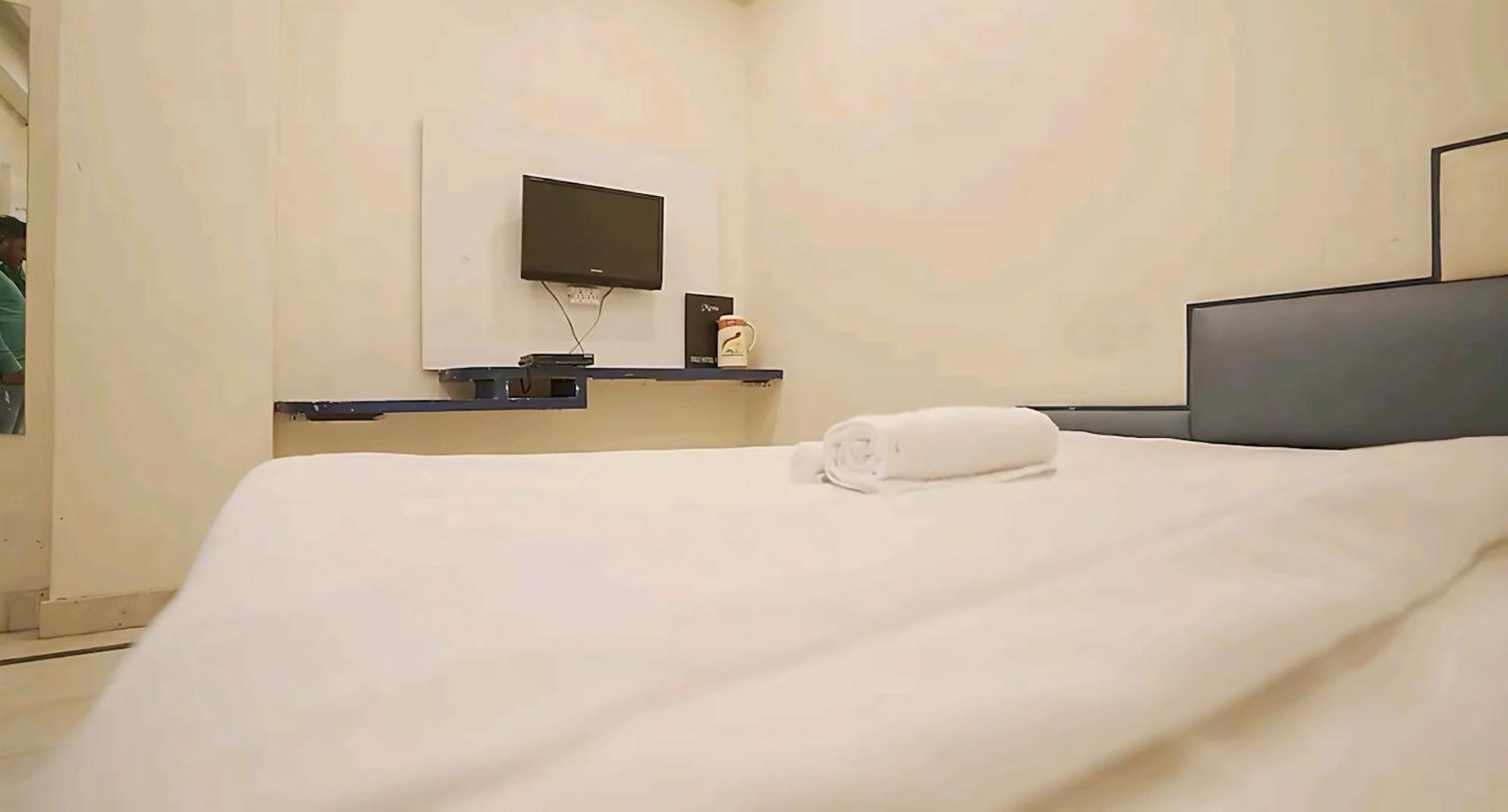 Hotel Leo Continental New Delhi Extérieur photo