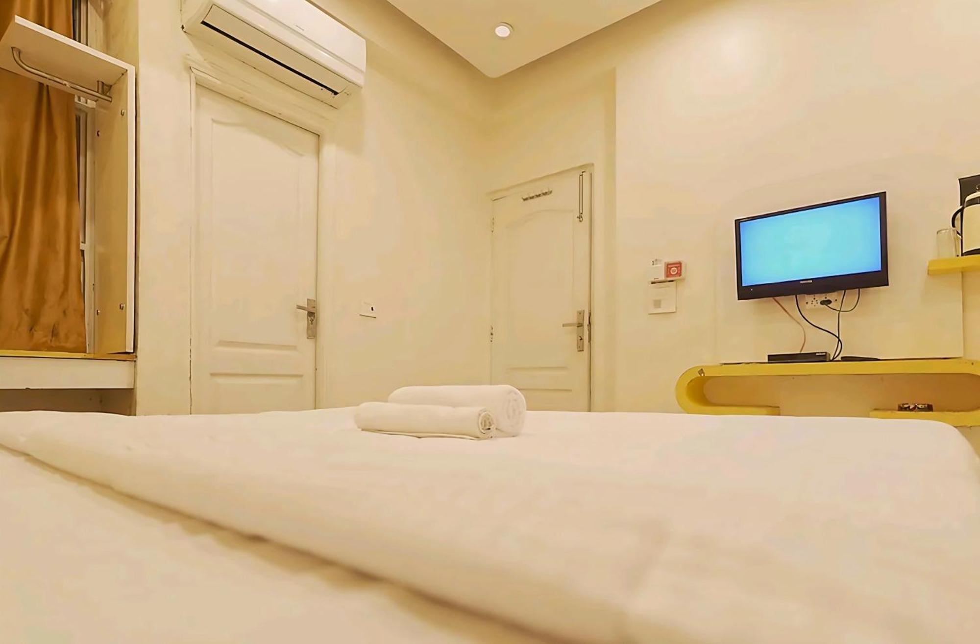 Hotel Leo Continental New Delhi Extérieur photo