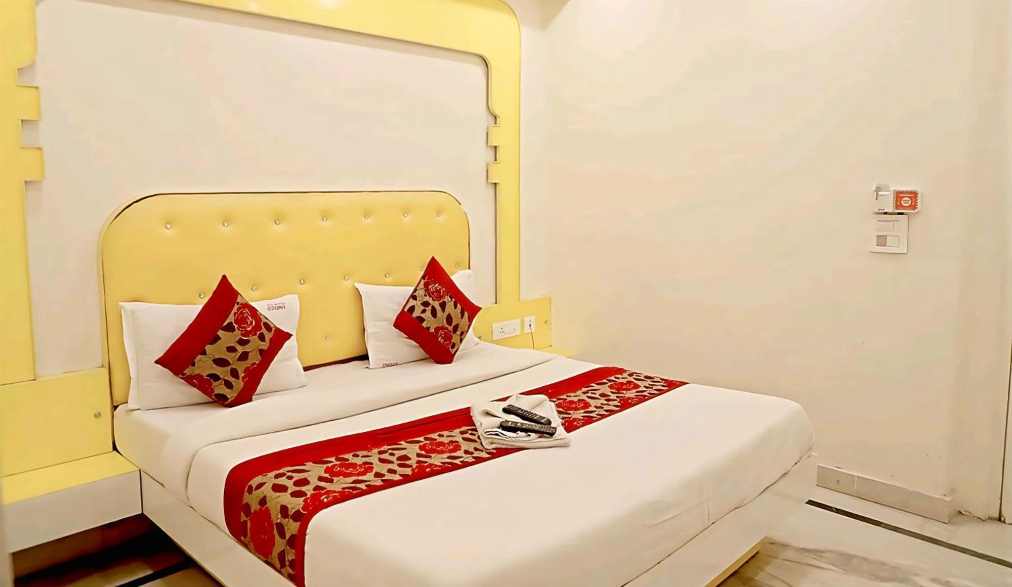 Hotel Leo Continental New Delhi Extérieur photo